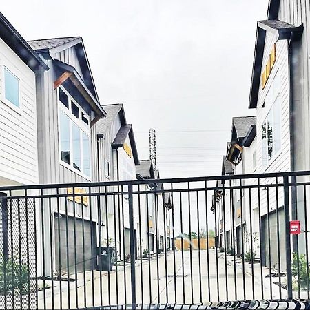 Modern Style Relaxation In Houston, Texasヴィラ エクステリア 写真