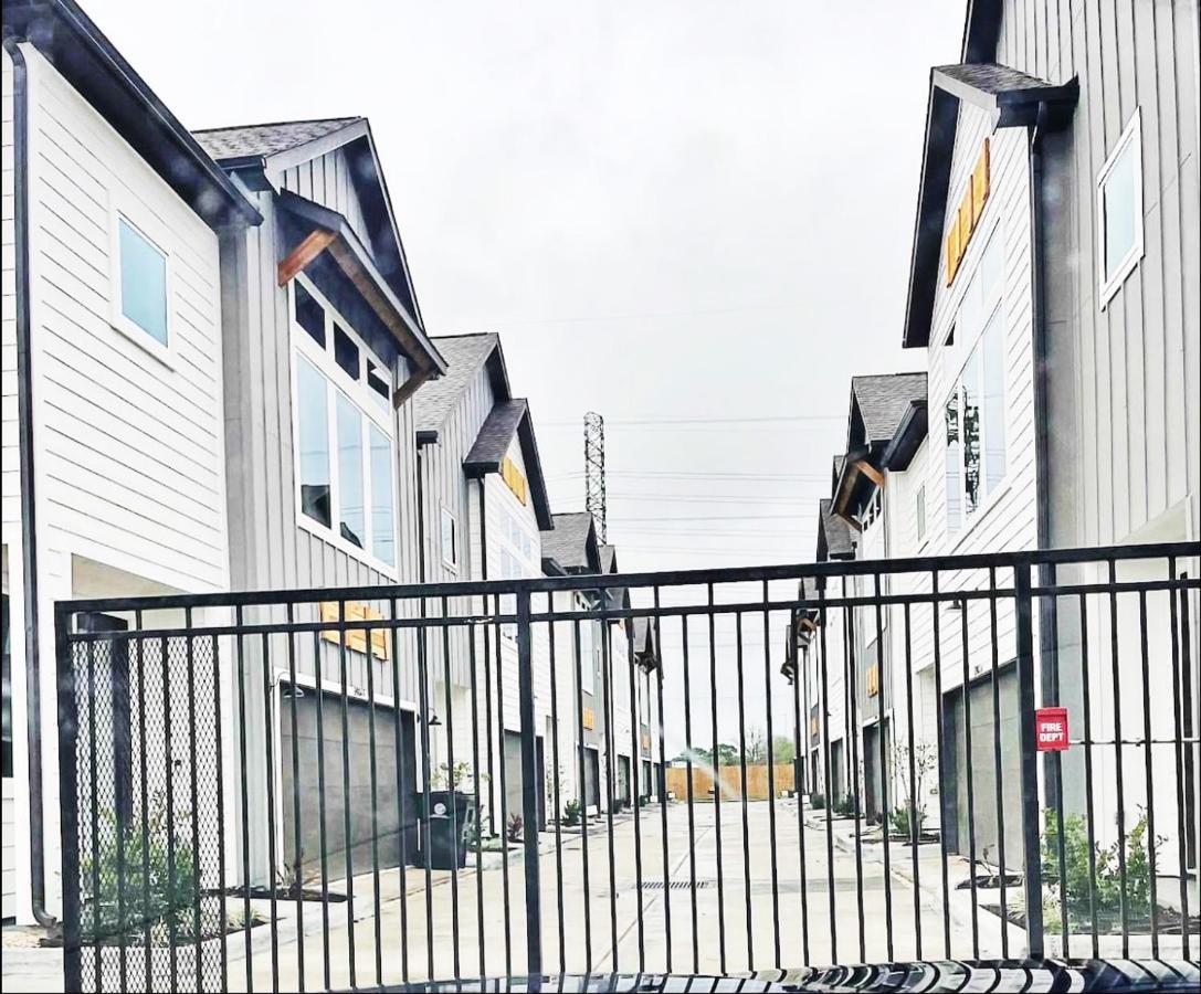 Modern Style Relaxation In Houston, Texasヴィラ エクステリア 写真